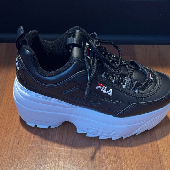 Fila Women's Black and White Chunky Sneakers - Picture 3 of 16